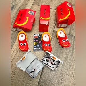Bundle McDonalds Crocs  & Reebok Pump it Up Shoe Minis Toys